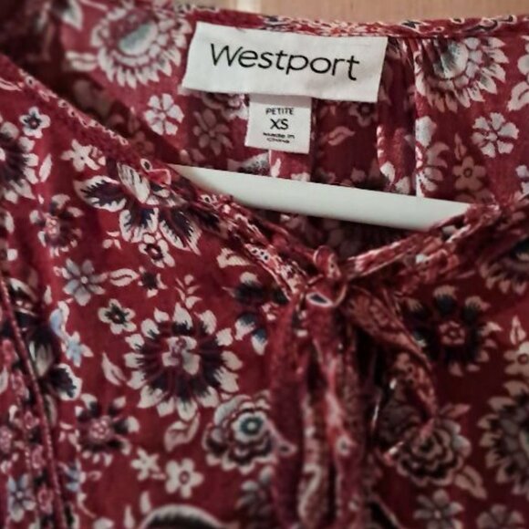 Blouse - Picture 2 of 3